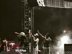 Mengabadikan Aksi JVKE dan Yung Kai di Lalala Fest Pakai Oppo Reno 14 Pro