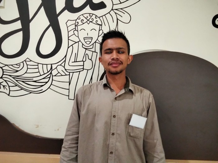 Otto Wahyudi, mahasiswa tunanetra asal Bukittinggi berhasil meraih beasiswa di UNY.