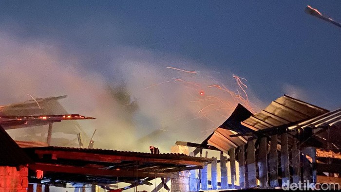 Pabrik tahu di Pangkalpinang yang terbakar.