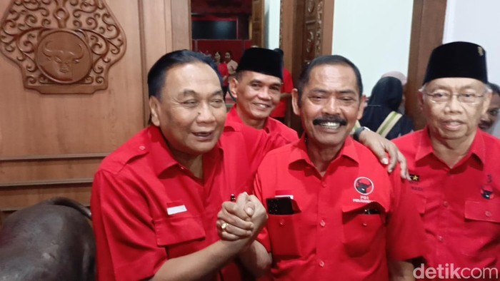 Bambang Pacul Wuryanto dan FX Hadi Rudyatmo ketika bertemu di Panti Marhaen, Semarang, Senin (25/8/2025).