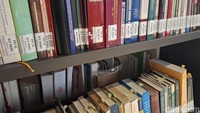 Saat ini terdapat sekitar 14.000 judul buku dalam koleksi perpustakaan Yusril. Diperkirakan, angka ini akan bertambah menjadi 20.000 judul di masa mendatang. Foto: Cicin Yulianti/detikcom