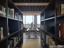 Koleksi Buku-Dokumen Menko Yusril Ditempatkan di FH UI, Dikumpulkan Sejak SMP