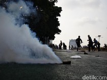 Kulit Perih Kena Gas Air Mata? Pakar Farmasi Sarankan Cara Efektif Mengatasinya