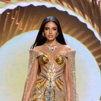 Selain keturunan India, Veena juga mencetak sejarah sebagai pemenang Miss Universe Thailand pertama yang pernah menikah dan bercerai. Dilansir Khaosod, Ia menikah pada 2022 dan bercerai dua tahun kemudian. Foto: Instagram @veenapraveenar