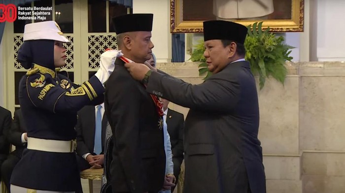 Presiden Prabowo beri tanda kehormatan untuk Sigit Puji Santosa