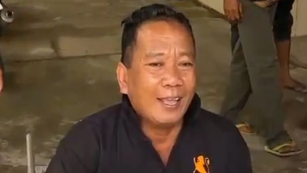 M Zaini, warga Desa Blumbungan, Pamekasan minta ditandu di keranda jenazah karena ingin merasakan meninggal