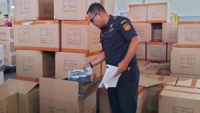 Produk Sarung Tangan RI Tembus Pasar Kanada & AS
