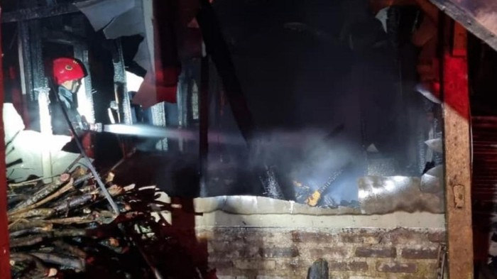 Rumah lansia hangus terbakar di Ciamis