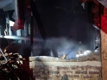 Dini Hari Mencekam Saat Rumah Lansia di Ciamis Dilalap Api