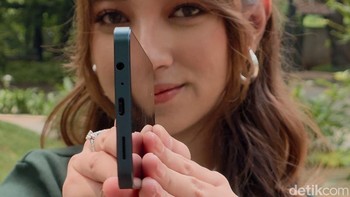 Galaxy A07 masih menyertakan jack audio 3,5 mm untuk menemani port USB-C dan speaker. Foto: Adi Fida Rahman/detikINET