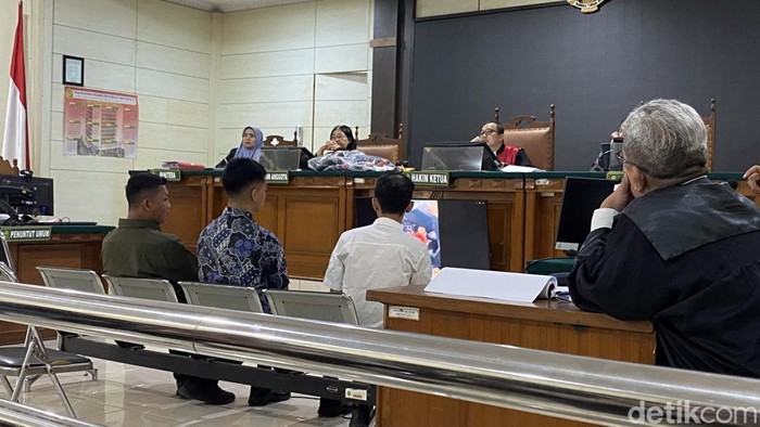 Sidang kasus kericuhan aksi May Day di Pengadilan Negeri (PN) Semarang, Kecamatan Semarang Barat, Kota Semarang, Senin (25/8/2025).