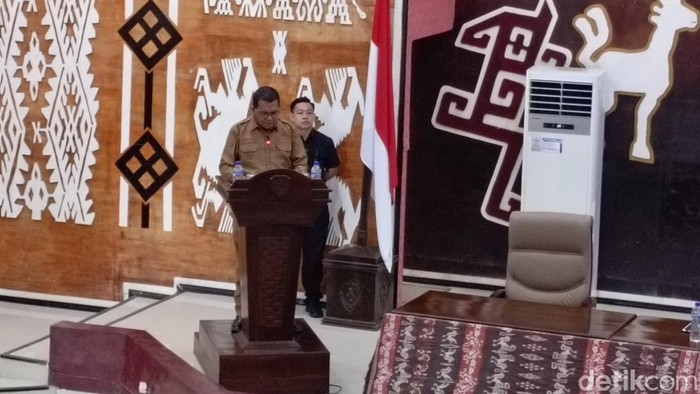 Suasana sidang paripurna ke-39 pada Masa Persidangan III Tahun Sidang 2024-2025 di Gedung DPRD NTT, Senin (25/8/2025).