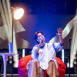 Bukti Nyata Dukungan dan Cinta Publik ke Vidi Aldiano