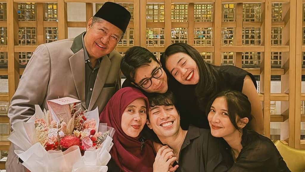 Usaha Keluarga saat Vidi Aldiano Berjuang Melawan Kanker