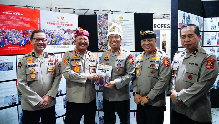Wakapolri Komjen Dedi Prasetyo membuka kegiatan Lemdiklat Literasi Expo 2025 (dok.Polri)