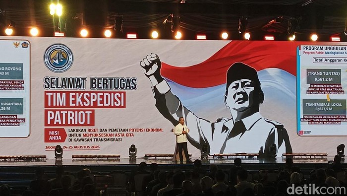 Wakil Menteri Keuangan (Wamenkeu) Suahasil Nazara dalam Pelepasan Tim Ekspedisi Patriot, Balai Kartini, Jakarta Selatan, Senin (25/8/2025).