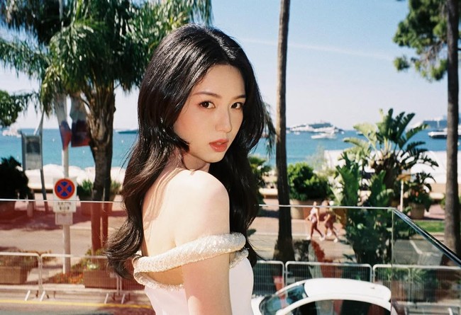 Pemain Better Days disebut sebagai ‘kecantikan yang berkembang’ yang berarti namanya dipertimbangkan sebagai calon bintang besar. Foto: Instagram@yeahzhoou