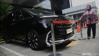 Penyitaan dilakukan setelah KPK menggeledah kediaman Noel di kawasan Pancoran, Jakarta Selatan. Mobil Alphard tersebut langsung dibawa ke Gedung KPK untuk dijadikan barang bukti tambahan dalam pengusutan kasus yang tengah berjalan. 