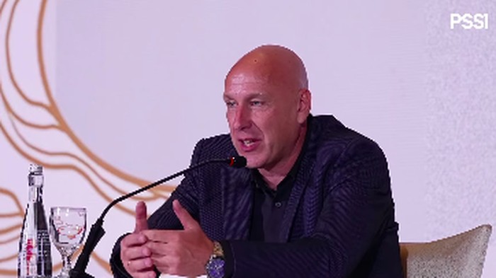 Alexander Zwiers Dirtek baru PSSI, Alexander Zwiers.