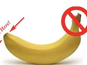 Sudah Puluhan Tahun Salah Kupas Pisang? Ternyata Begini Cara Idealnya