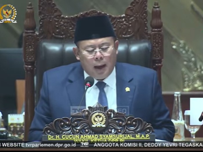 Cucun Ahmad Syamsurijal saat memimpin rapat paripurna di Senayan, Jakarta, Selasa (26/8/2025).