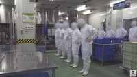 Dikutip dari YouTube Japanese Food Craftsman (14/8/2025), kesibukan dapur penjara Harima Rehabilitation Program Center di Kakogawa, Hyogo diperlihatkan. Foto: YouTube Japanese Food Craftsman
