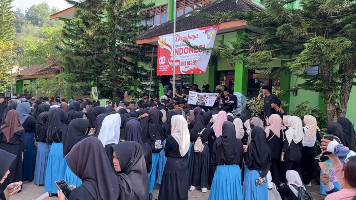 Demo siswa SMAN 1 Kampak Trenggalek