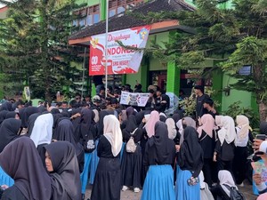 Marak Pungli, Ratusan Siswa SMAN 1 Kampak Trenggalek Demo di Sekolah