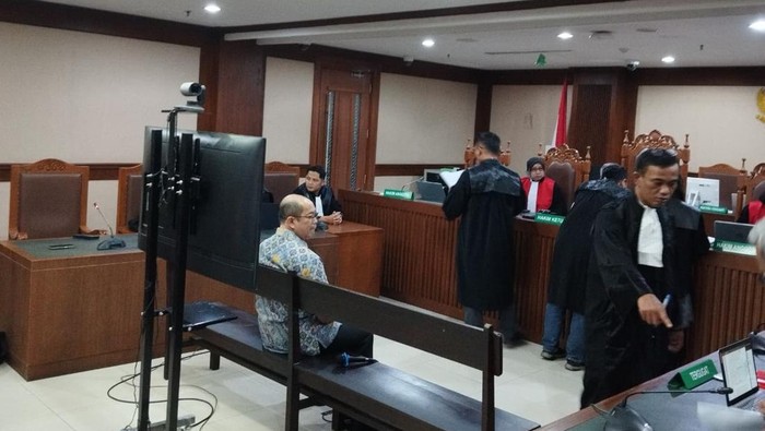 Eks Dirjen Kemenkeu Isa Rachmatarwata jalani sidang dakwaan terkait kasus Jiwasraya