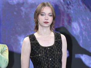 Liburannya Si Cantik Emma Myers