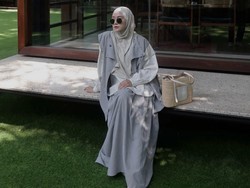 Anti Ribet! 7 Inspirasi Gaya Padu Padan OOTD Hijab Kasual Pakai Rok