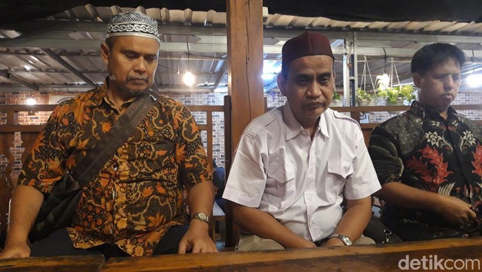Konferensi pers pengurus Ikatan Tunanetra Muslim Indonesia (ITMI) di Boyolali menyikapi video narasi Jokowi mengundang mereka untuk memperlihatkan ijazahnya, Selasa (26/8/2025).