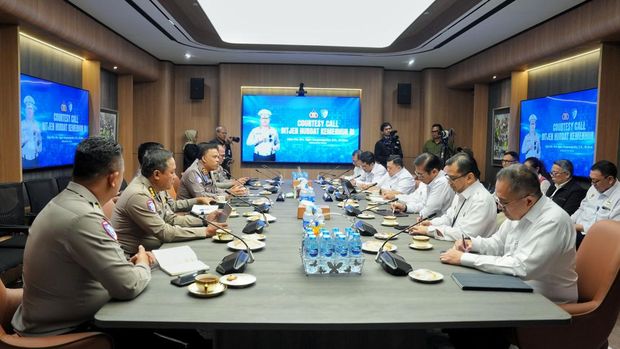 Kakorlantas dan jajaran Rapat bersama Dirjen Hubdat