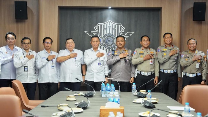 Kakorlantas dan jajaran Rapat bersama Dirjen Hubdat