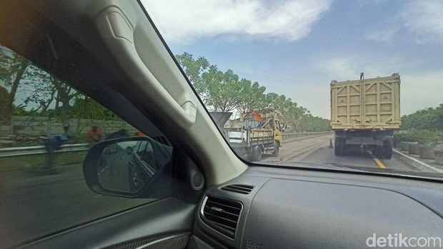 Kepadatan di Tol Kebomas-Gresik