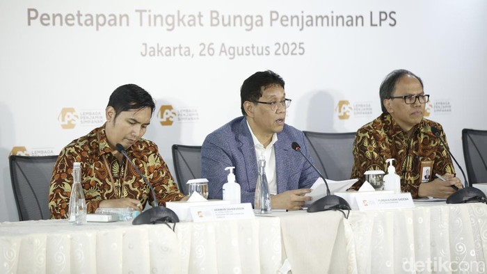 LPS Pangkas Bunga Penjaminan Bank Umum Jadi 3,75% Lembaga Penjamin Simpanan (LPS) pangkas lagi tingkat bunga penjaminan (TBP) sebanyak 25 basis poin (bps) dan kini turun level 3,75% untuk tabungan berdenominasi rupiah di bank umum.