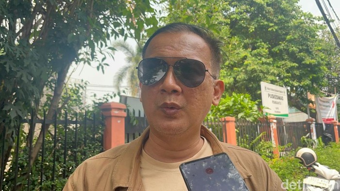 Lurah Manggarai Selatan Muhammad Sidik