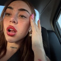 Nicki Nicole sendiri cukup dikenal di dunia musik. Penyanyi dan rapper asal Argentina tersebut cukup dikenal lewat berbagai hitsnya, termasuk ‘Wapo Traketero’. Foto: Instagram @nicki.nicole