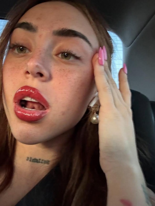 Nicki Nicole sendiri cukup dikenal di dunia musik. Penyanyi dan rapper asal Argentina tersebut cukup dikenal lewat berbagai hitsnya, termasuk ‘Wapo Traketero’. Foto: Instagram @nicki.nicole