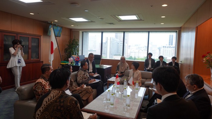 Menteri P2MI Usul ke Wamen Yoko Dukung Sekolah Vokasi Kurikulum Jepang