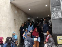 Video Cerita Ortu Kaget Anaknya Ditangkap saat Demo: Saya Kira Rayain Ultah