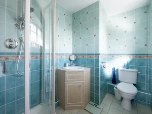 Kamar Mandi Lembap Bikin Pengap? Begini Cara Mengatasinya