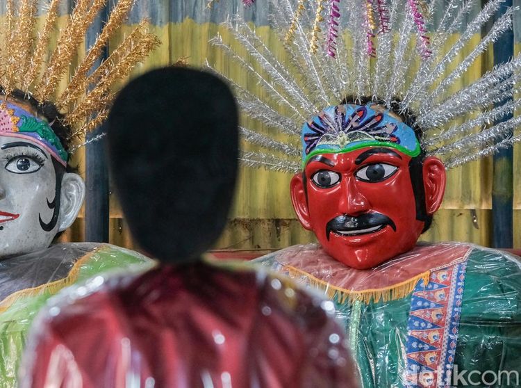 Perajin Jagakarsa Jaga Tradisi Betawi Lewat Ondel-Ondel