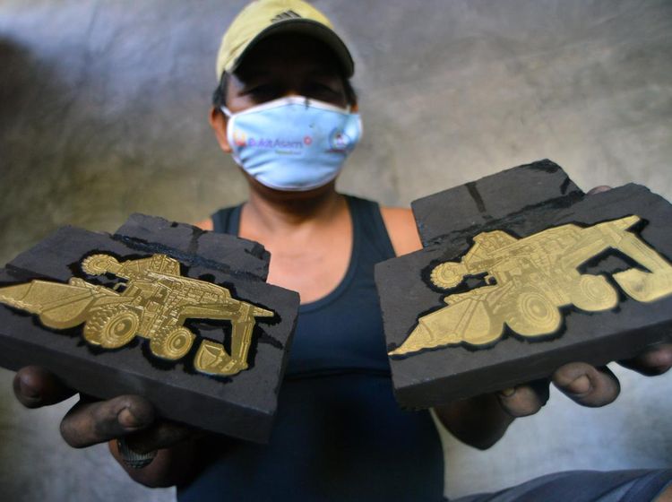 Suvenir Batu Bara di Sumbar Laris Manis Hingga ke Luar Negeri