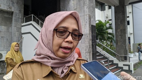 Plt Kepala Dinas Ketenagakerjaan dan Transmigrasi NTB Baiq Nelly Yuniarti di Mataram, Selasa (26/2025).