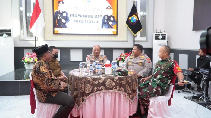 Kapolda Jawa Timur Irjen Nanang Avianto menggelar Coffe Morning di Mapolres Pasuruan