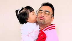 Potret Si Gemas Lily Bersama Raffi Ahmad dan Keluarga
