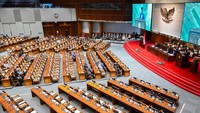 Rapat tersebut menyetujui Rancangan Undang-Undang (RUU) tentang Perubahan Ketiga atas UU Nomor 8 Tahun 2019 tentang Penyelenggaraan Haji dan Umrah menjadi undang-undang, yang isinya membentuk Kementerian Haji dan Umrah. Foto: ANTARA FOTO/Rivan Awal Lingga