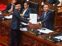 DPR Sahkan RUU Haji Jadi UU, BP Haji Kini Kementerian