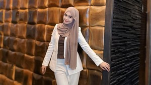 Ia mengaku berkali-kali mendatangi psikolog demi memahami dan mengobati luka batinnya. Foto: Instagram @riaricis1795